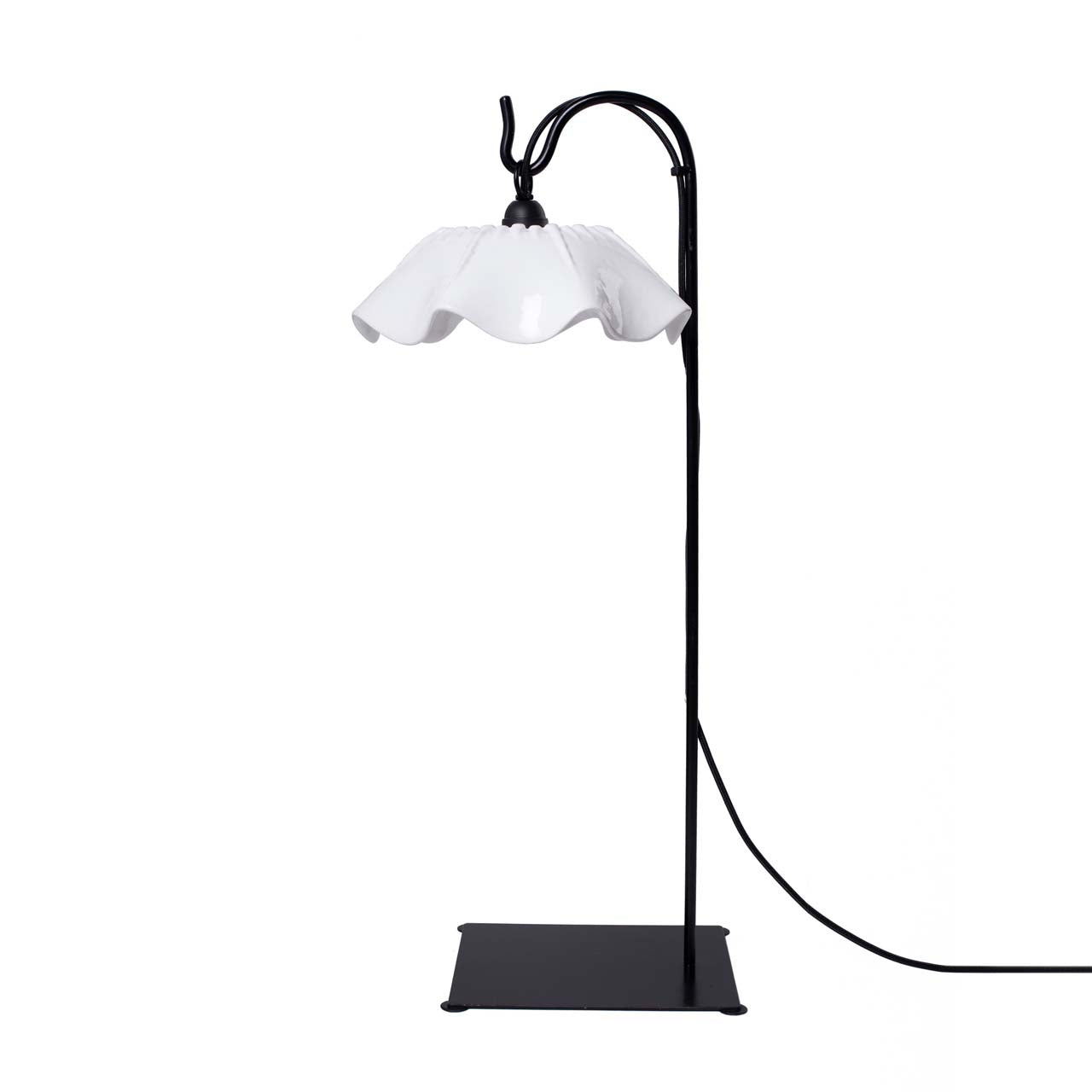 Lámpara Violacea Base Fierro Mesa (75cms de alto)