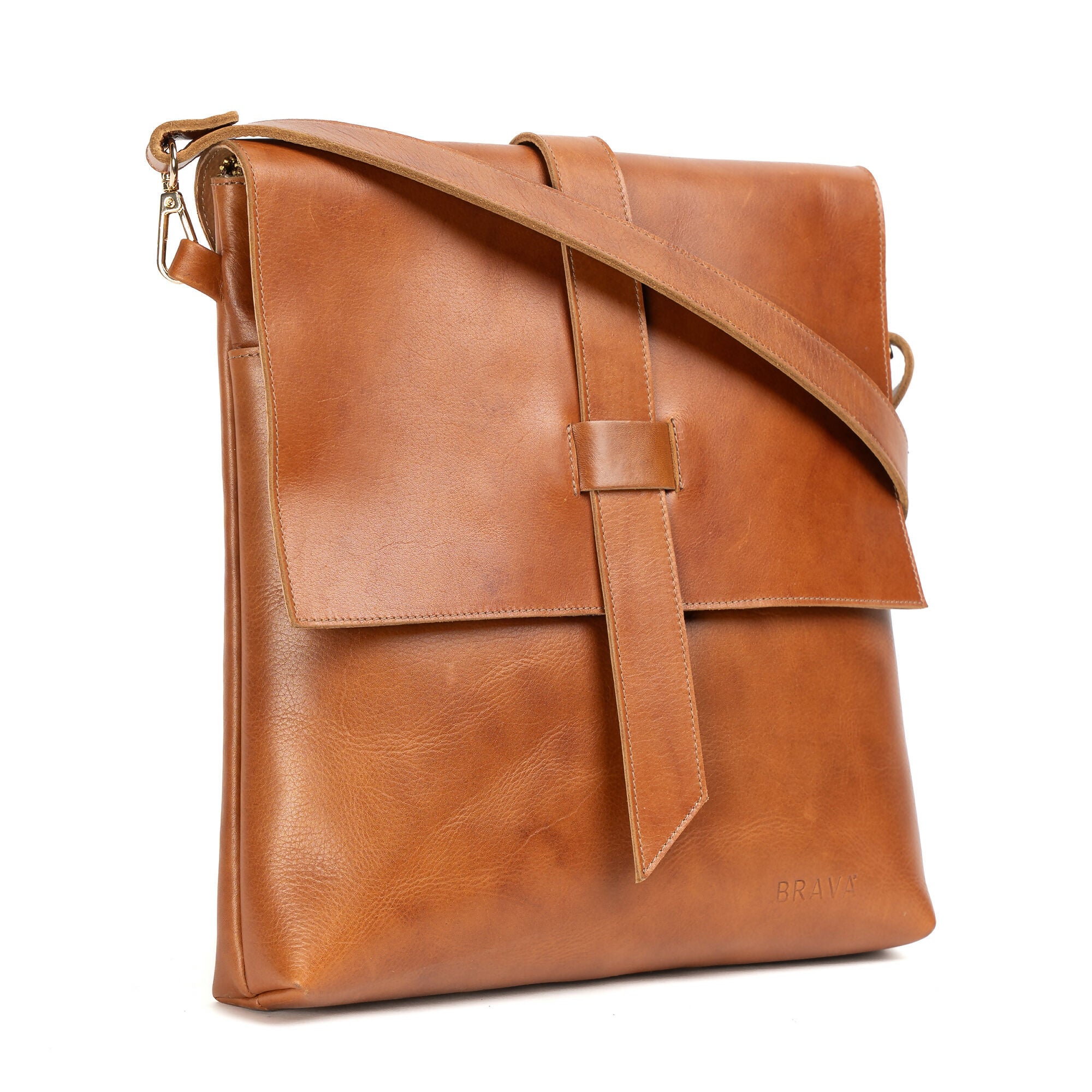 bandolera-cuero-PAZ-tostado-diagonal