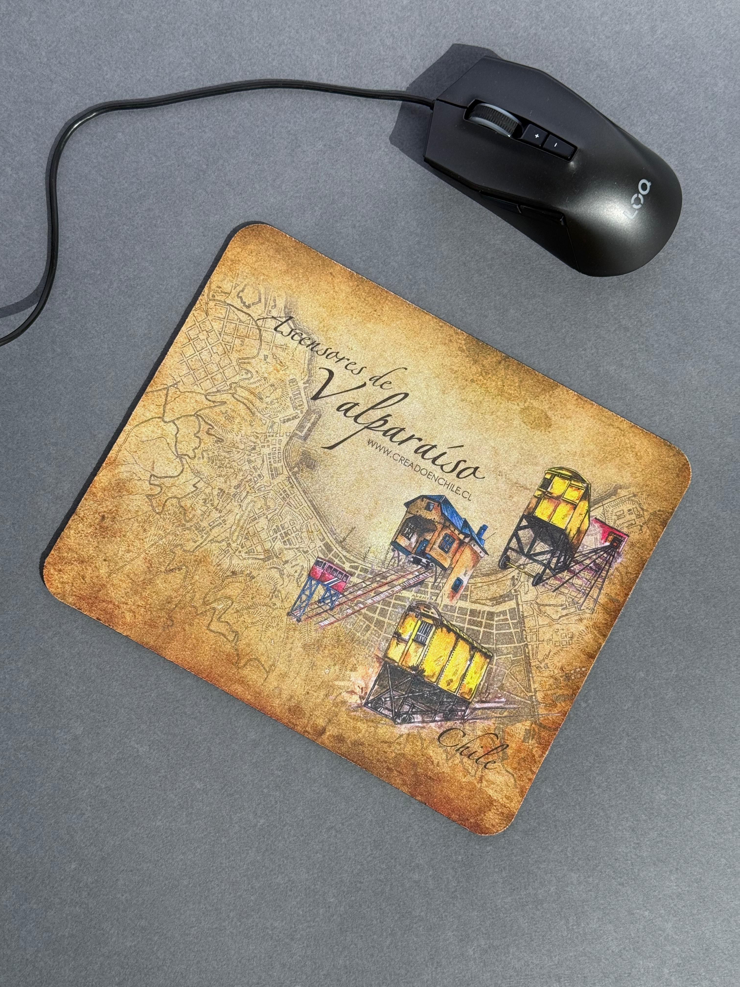 Mousepads de goma ilustrados - Ascesores de Valparaíso