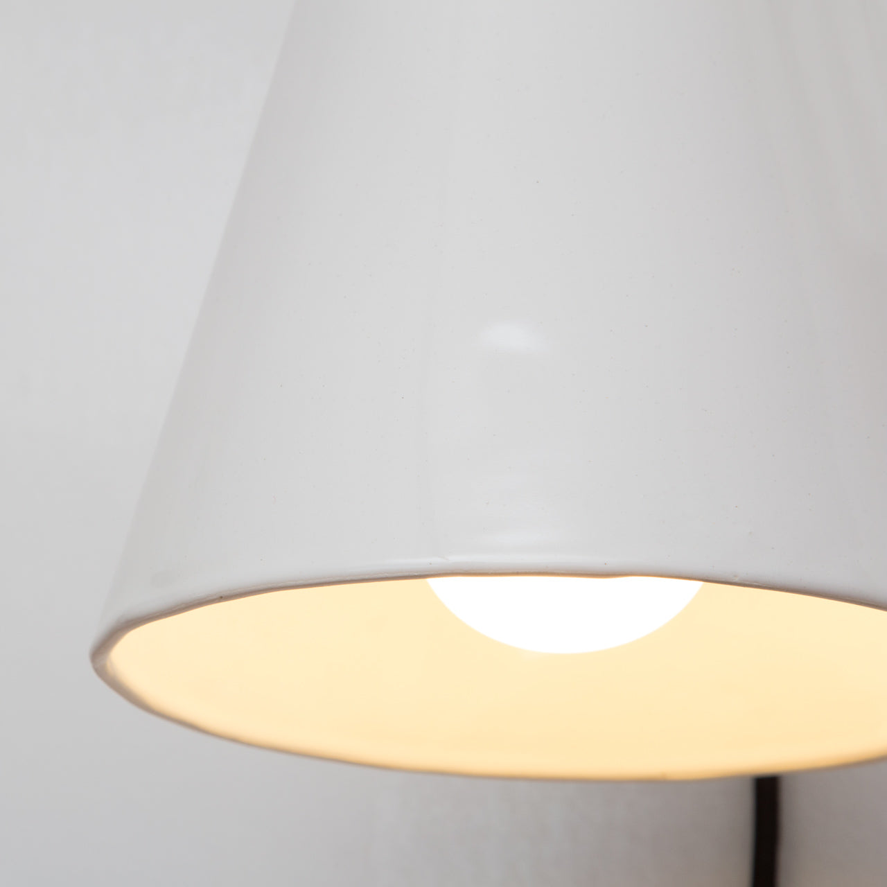 Lámpara Cencerro Cerámica escuadra fierro