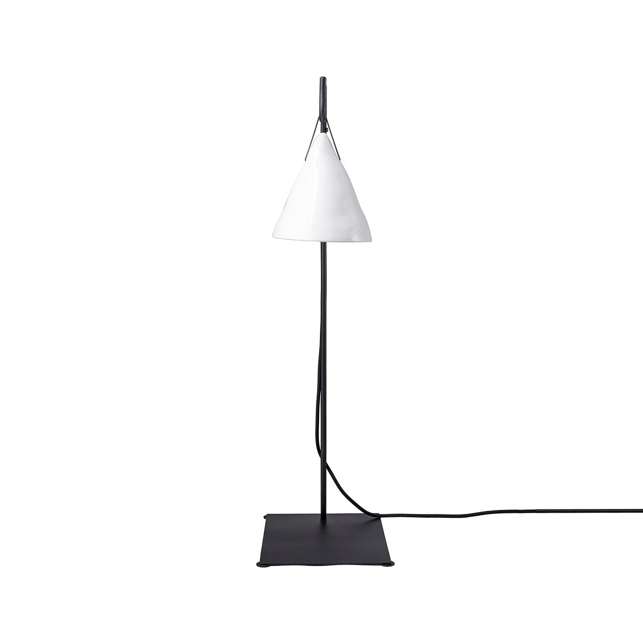 Lámpara Ruca Base Fierro Mesa (75cms de alto)