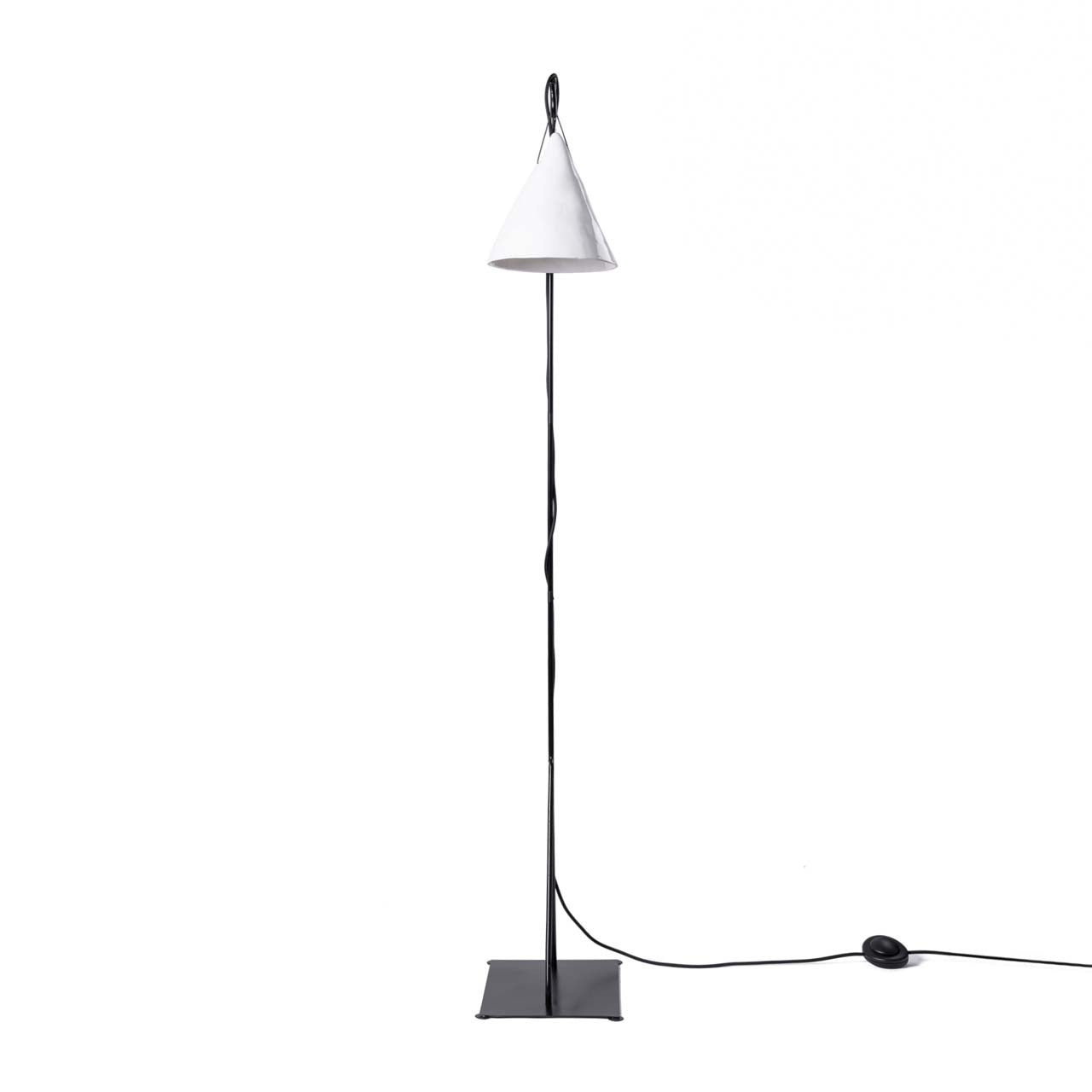 Lámpara Ruca Base Fierro Pie (160cms de alto)