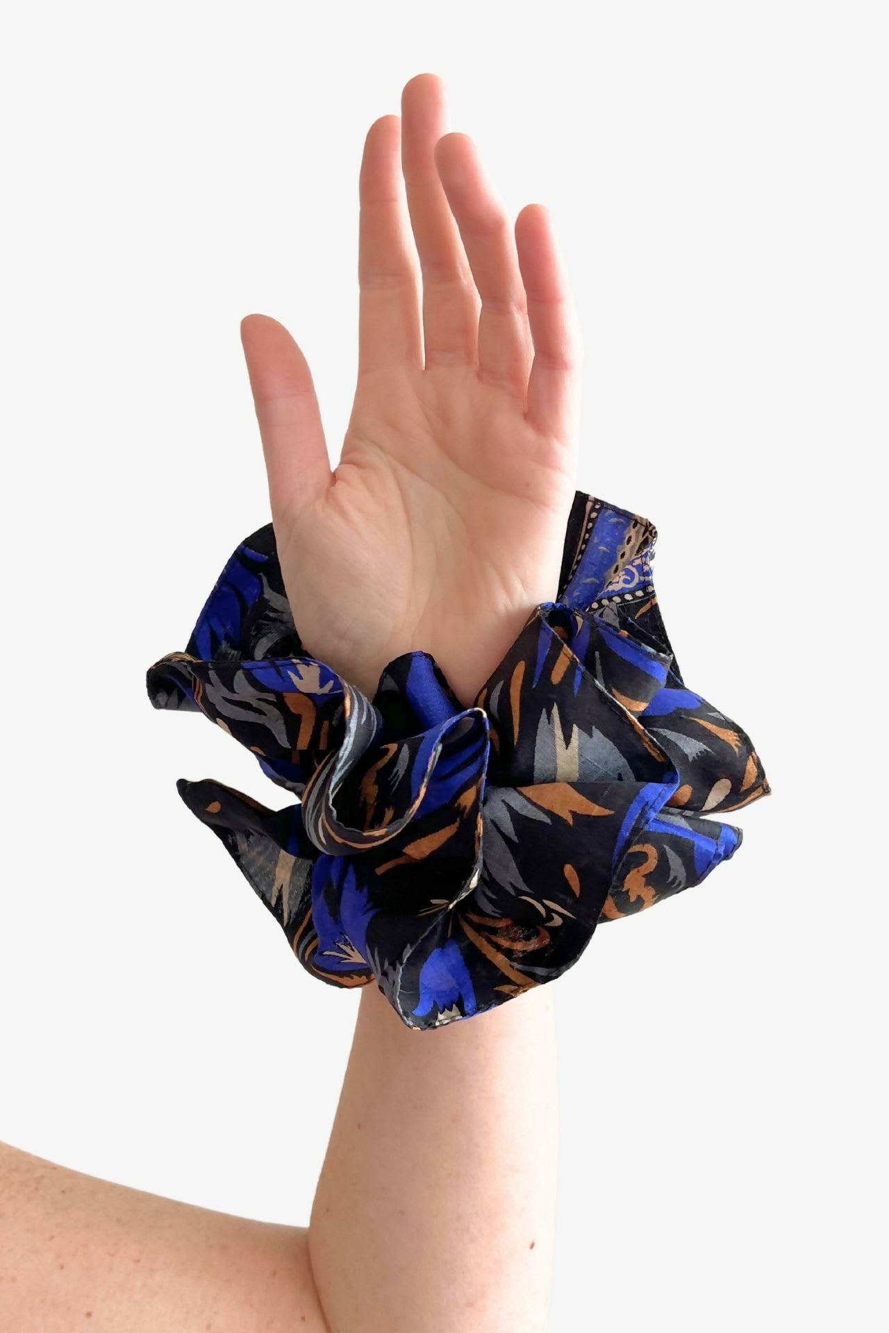 ScrunchieSedaPaulamar1