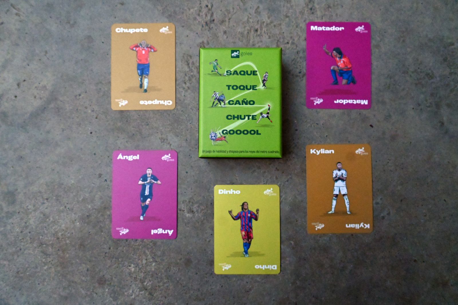 Saque, Toque, Caño, Chute, Gol - Juego de Mesa