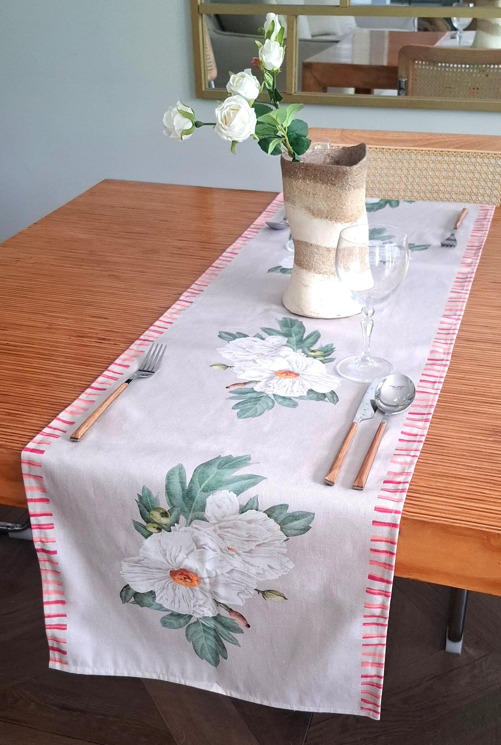 Camino de Mesa Arena – Colección “Creado x Caro Ruiz”