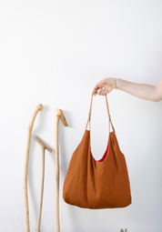 Cartera 100% lino terracota con forro sandia y cierre