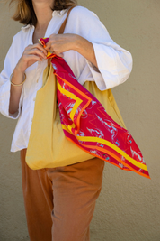 Cartera 100% lino mostaza con forro mostaza y cierre