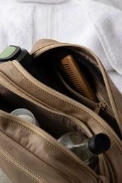 NECESER DE CUERO CAFÉ DOBLE COMPARTIMIENTO