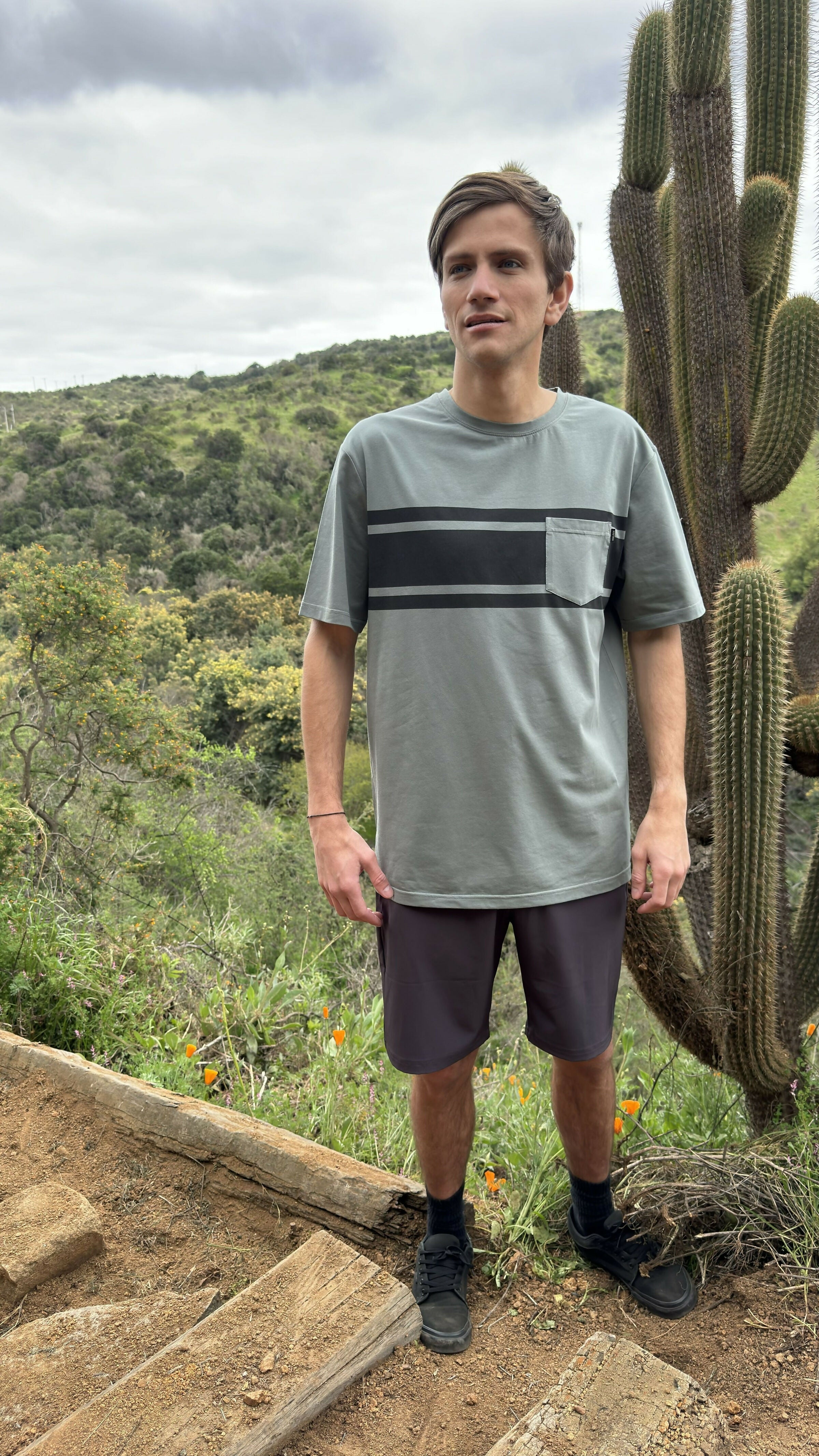 polera mc plain pocket verde