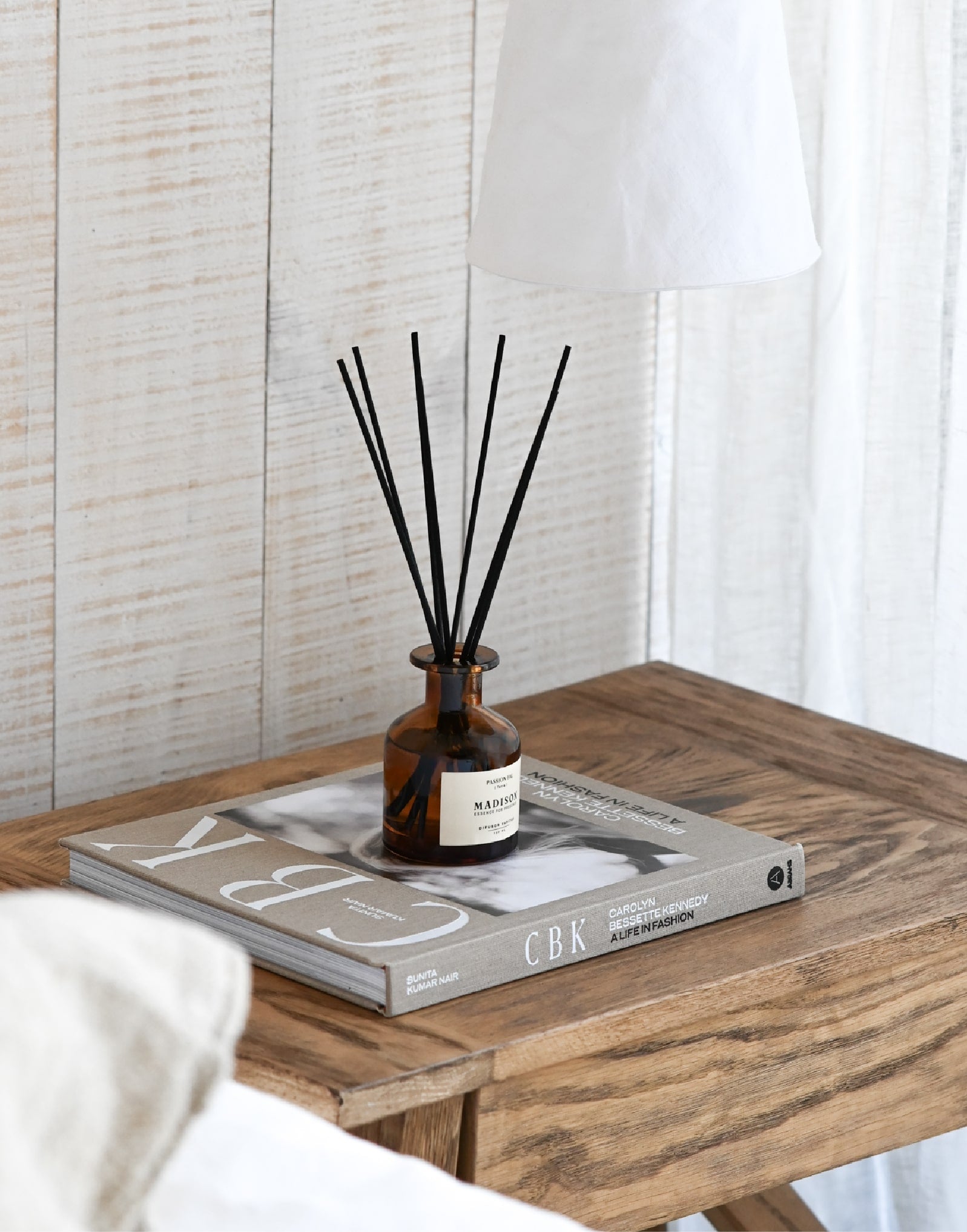 DIFUSOR VARITAS 150 ML- Black Cedar - Creado en Chile