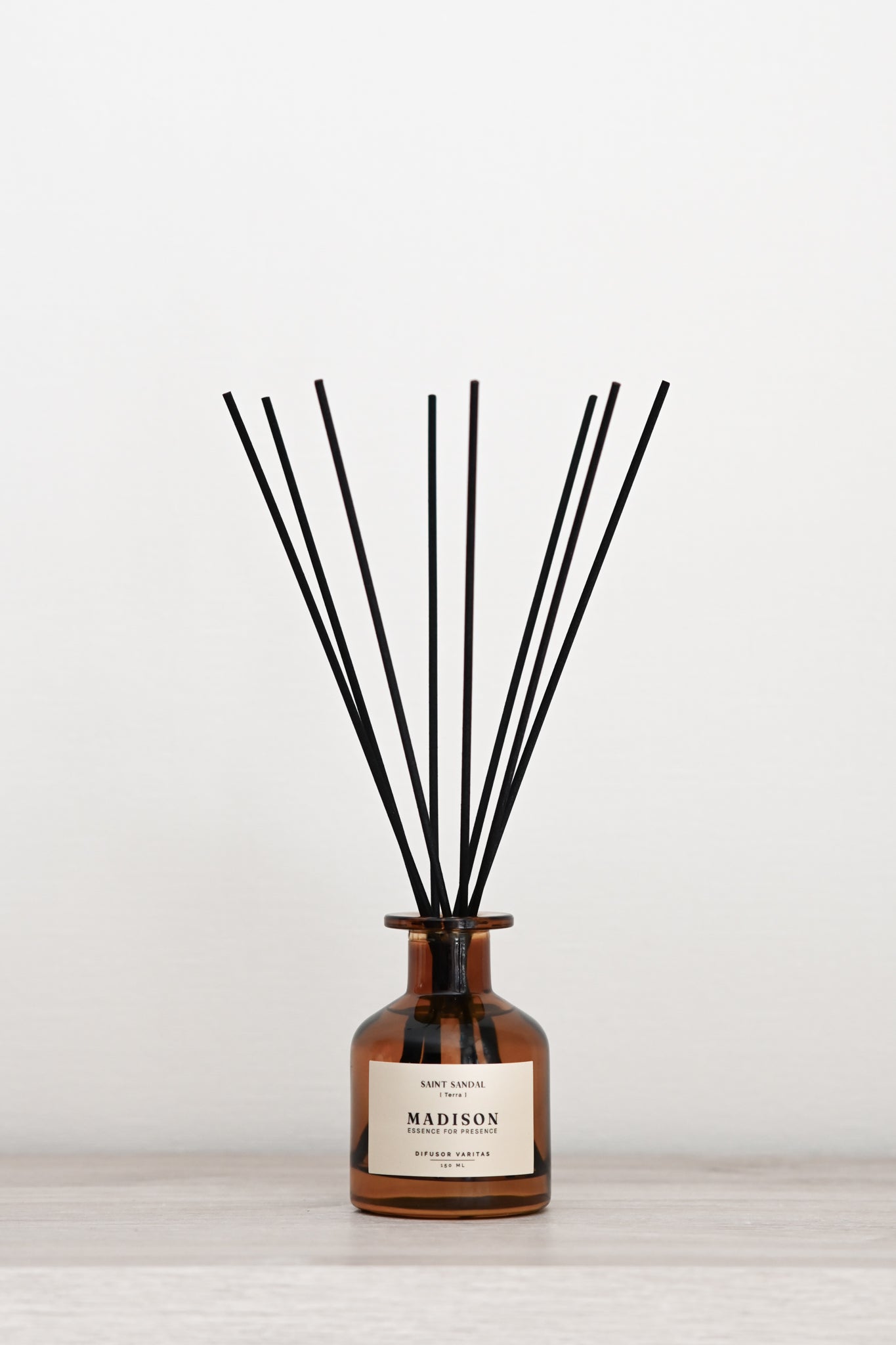 DIFUSOR VARITAS 150 ML -  SAINT SANDAL (Terra) - Creado en Chile