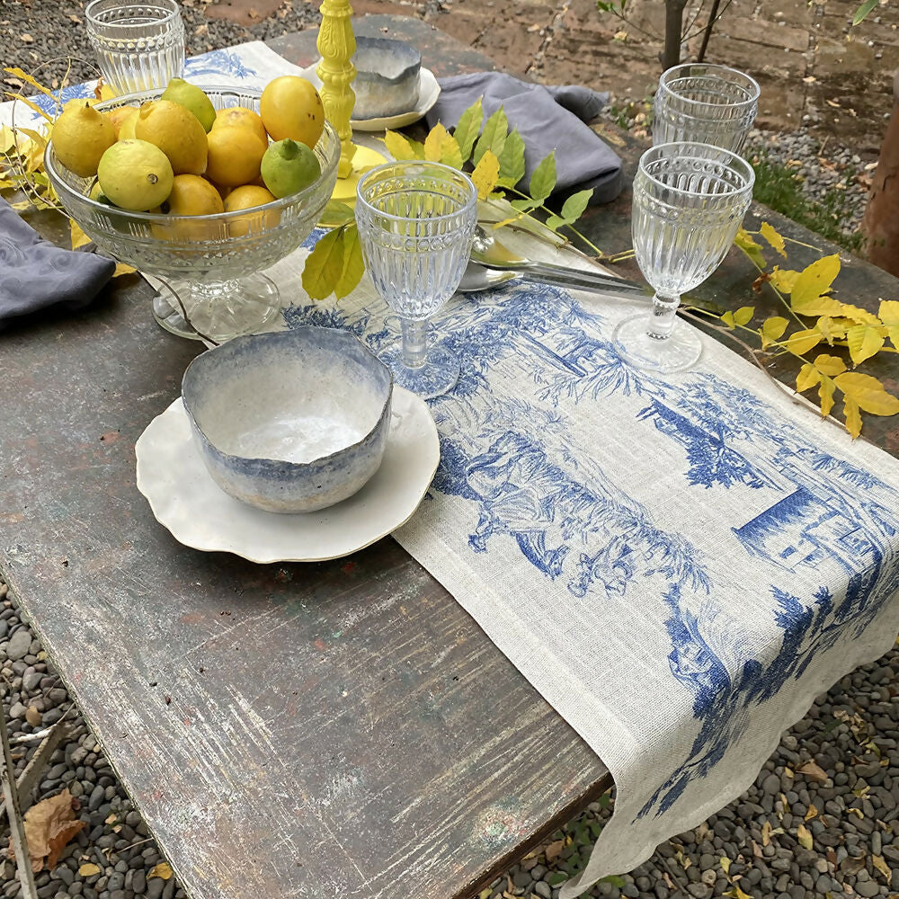 Camino de Mesa Toile de Jouy Azul - Linet Natural,