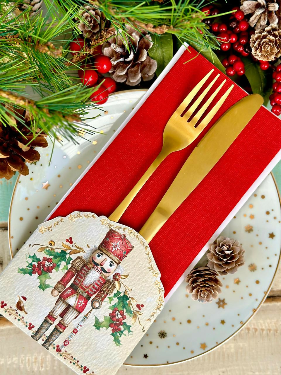 Porta Cubierto Cascanueces Dorado