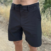 short híbrido 19" black stone wash