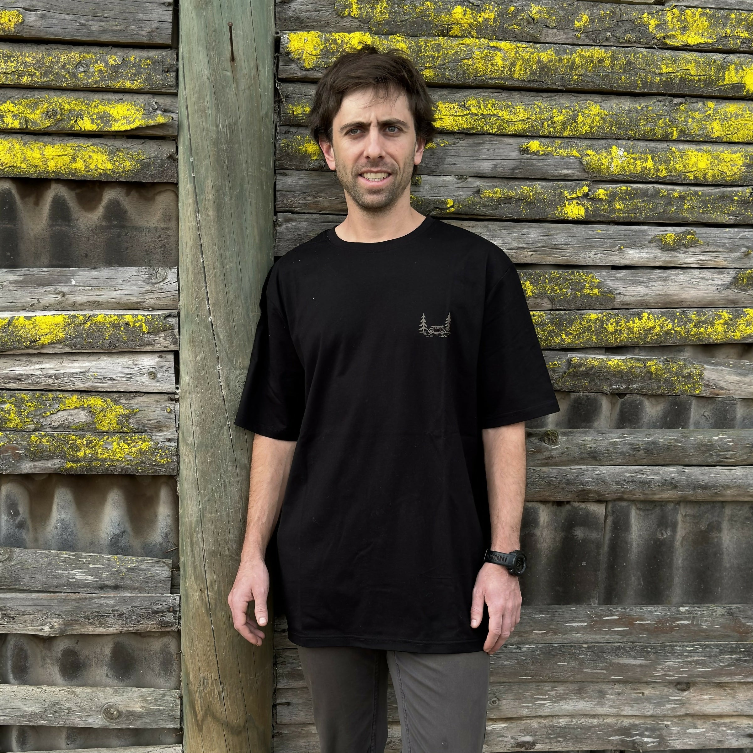 polera mc austral negra