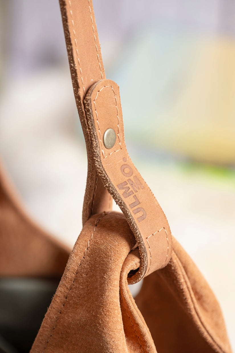 Cartera cuero carpincho con forro lino color salmón
