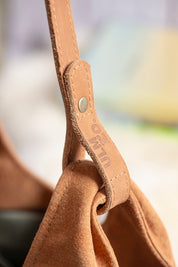 Cartera cuero carpincho con forro lino color salmón
