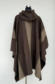 Poncho Diseño Mapuche con Capucha . Lana y Alpaca - Café Moro con Beige