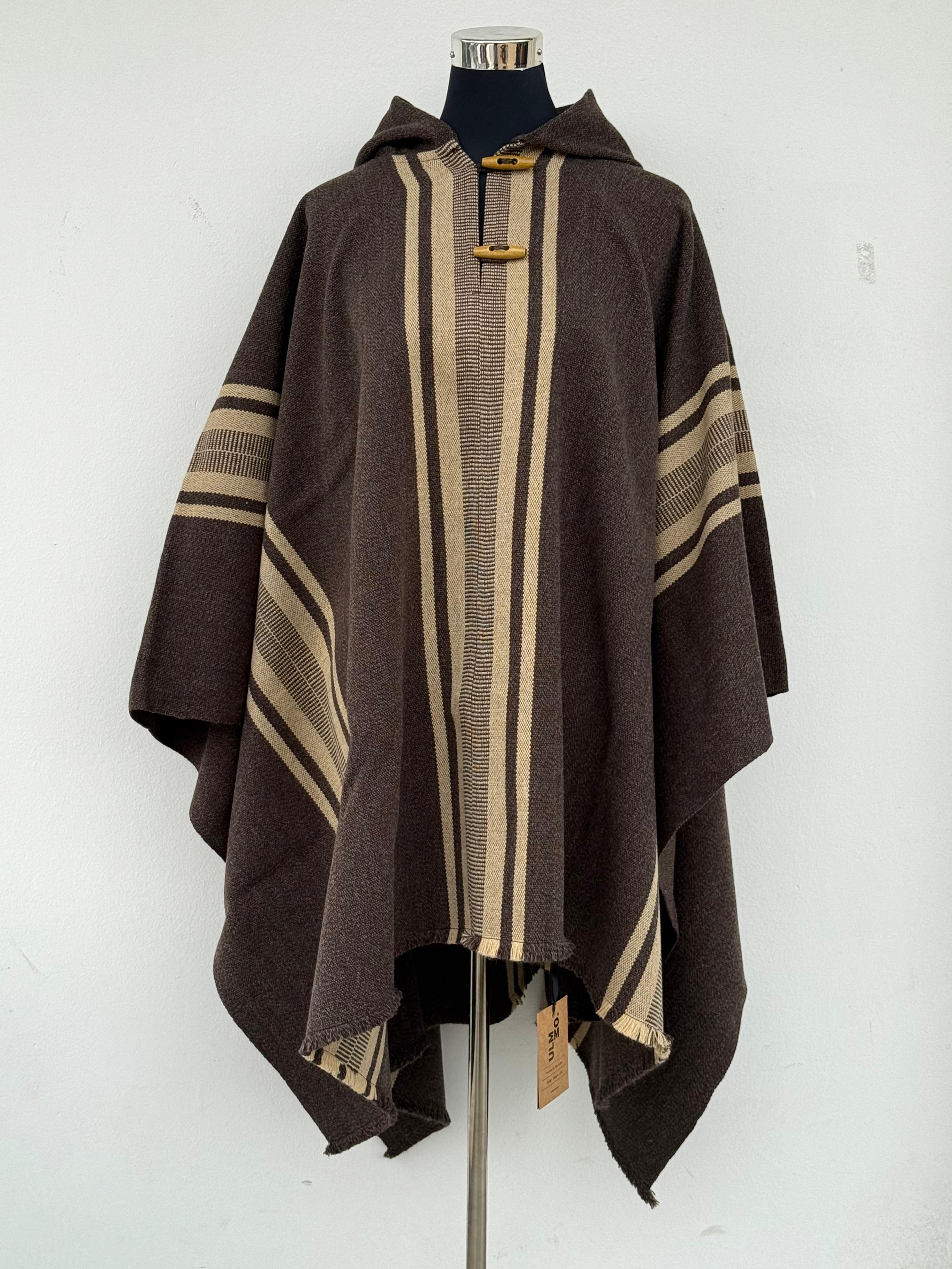 Poncho Peinecillo con Capucha -  Lana y Alpaca  - Café Moro con Beige