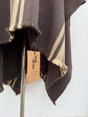 Poncho Peinecillo con Capucha -  Lana y Alpaca  - Café Moro con Beige