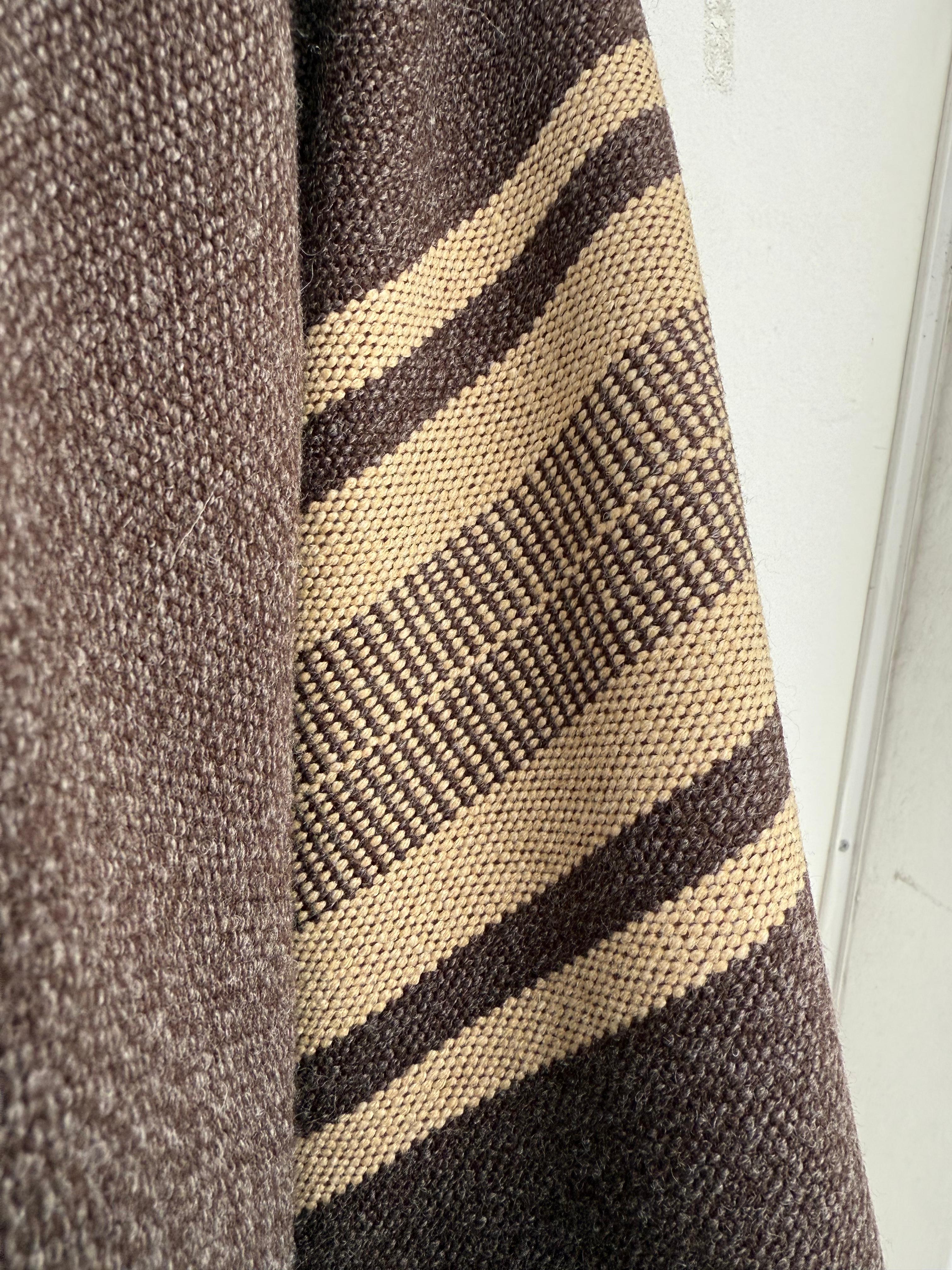 Poncho Peinecillo con Capucha -  Lana y Alpaca  - Café Moro con Beige