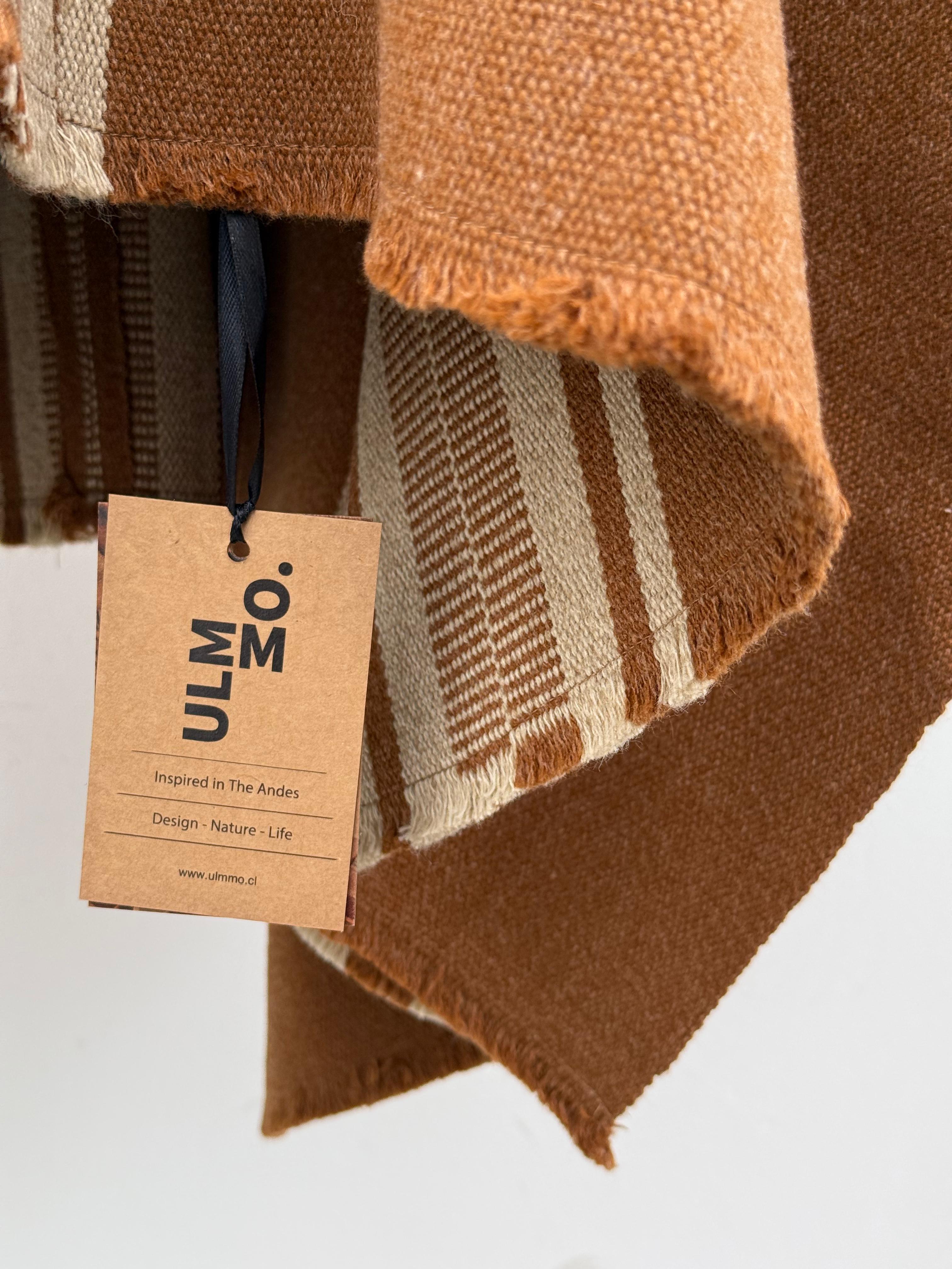 Poncho Peinecillo con Capucha -  Lana y Alpaca  - Camel con Beige