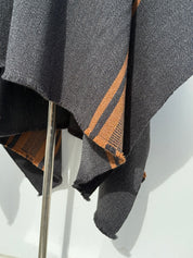 Ruana Peinecillo con Capucha - Lana y Alpaca - Marengo con Camel