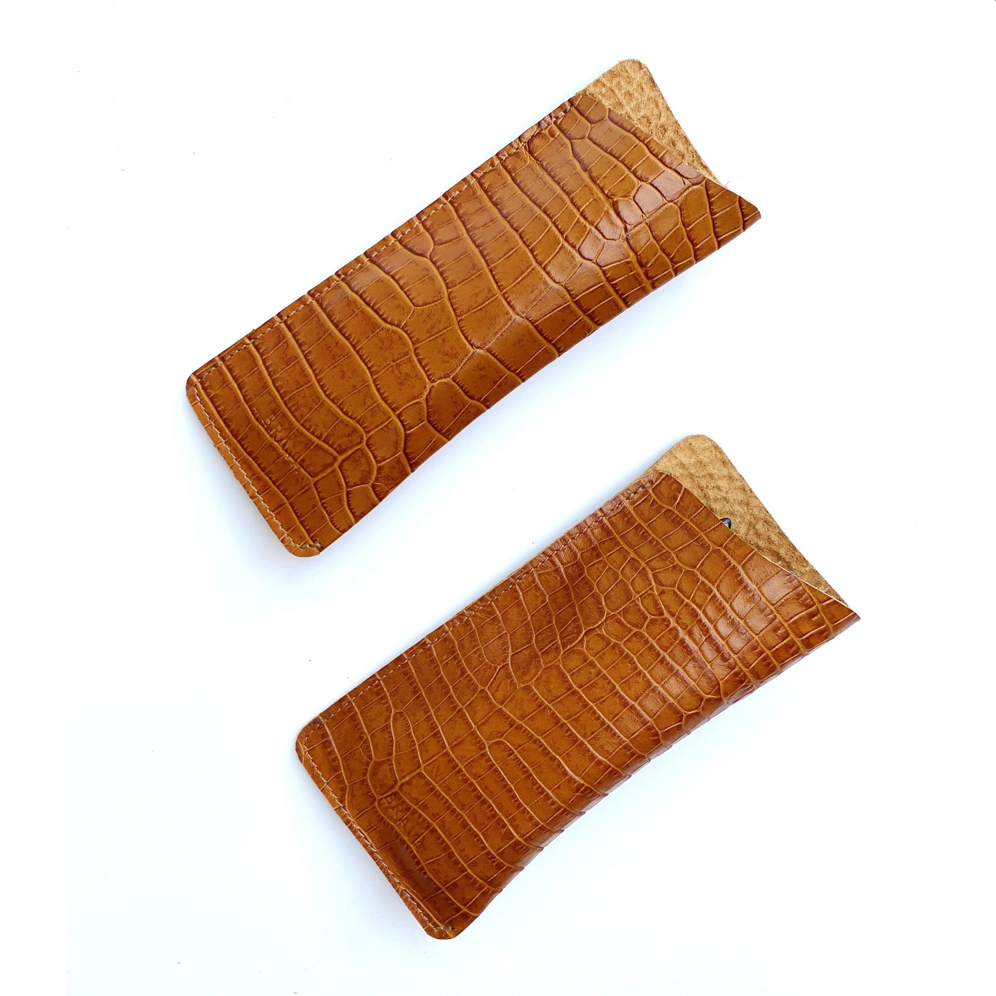 Funda para anteojos de cuero modelo JUDITH Croco Tostado Semibrillo