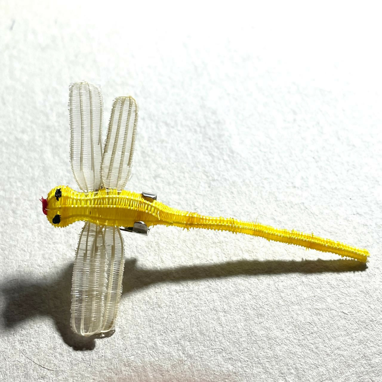 Pin Alpaca Libélula Amarilla (Valpo)