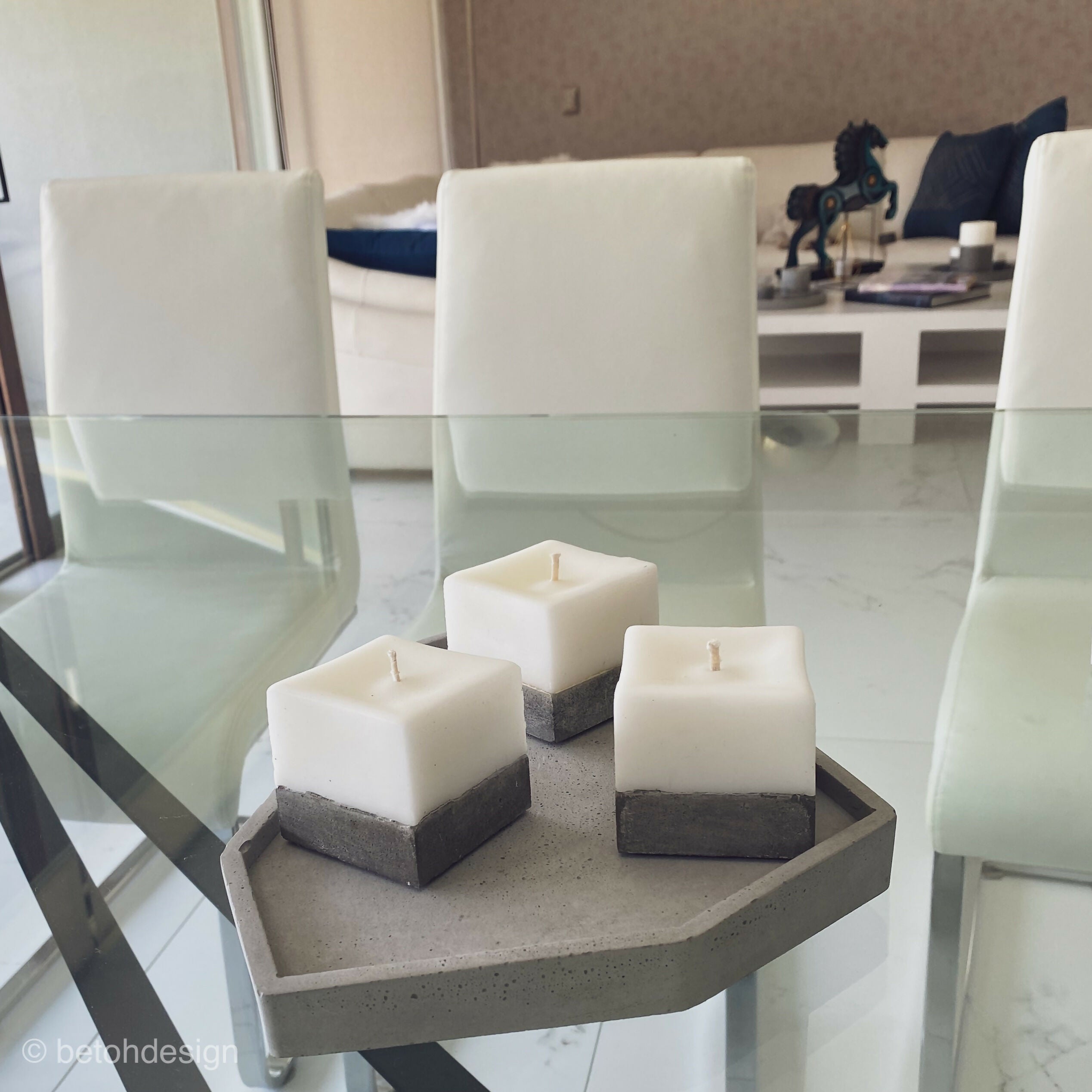 3 BASES IRREGULARES DE HORMIGÓN, COLECCIÓN BRANN