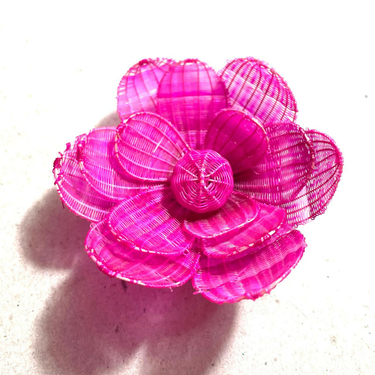 Broche Camelia Fucsia (L Carrera)