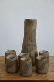 Jarro con Vasitos Engobe Azul