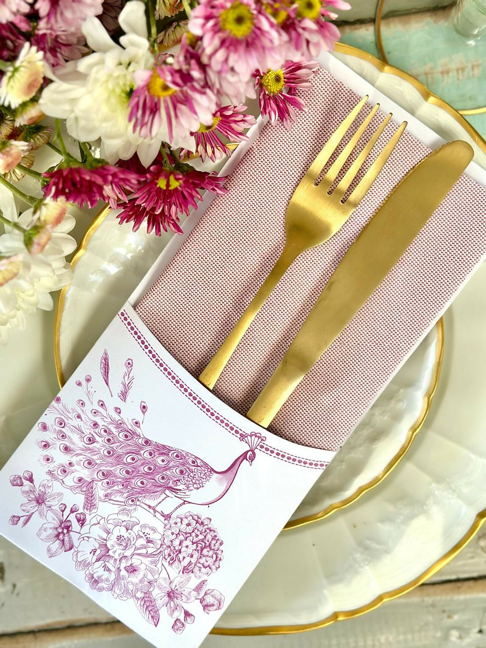 porta pavo real lila