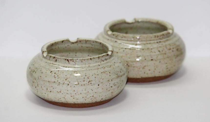 Cenicero chico marfil