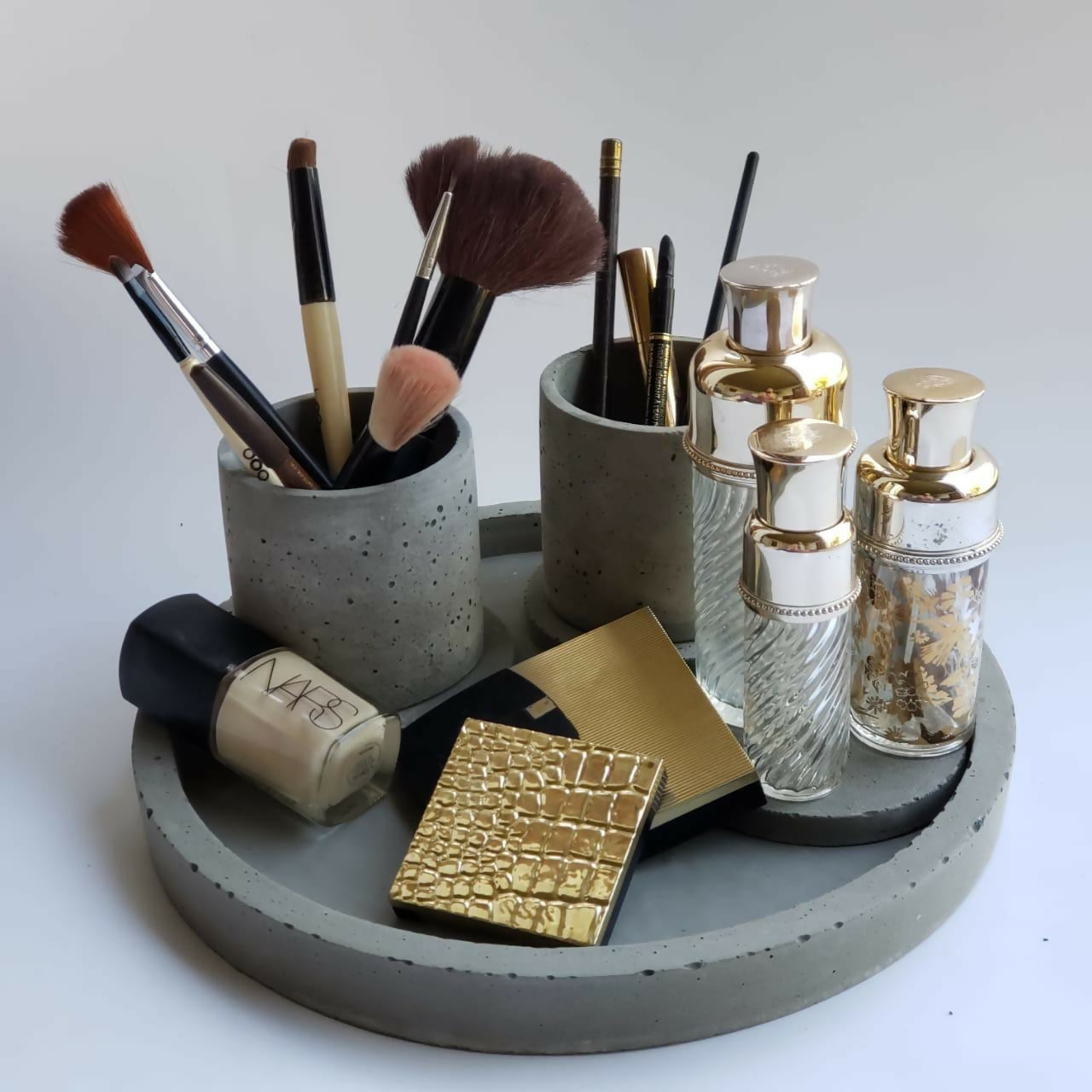 BANDEJA DECORATIVA DE HORMIGON, COLECCIÓN BRANN