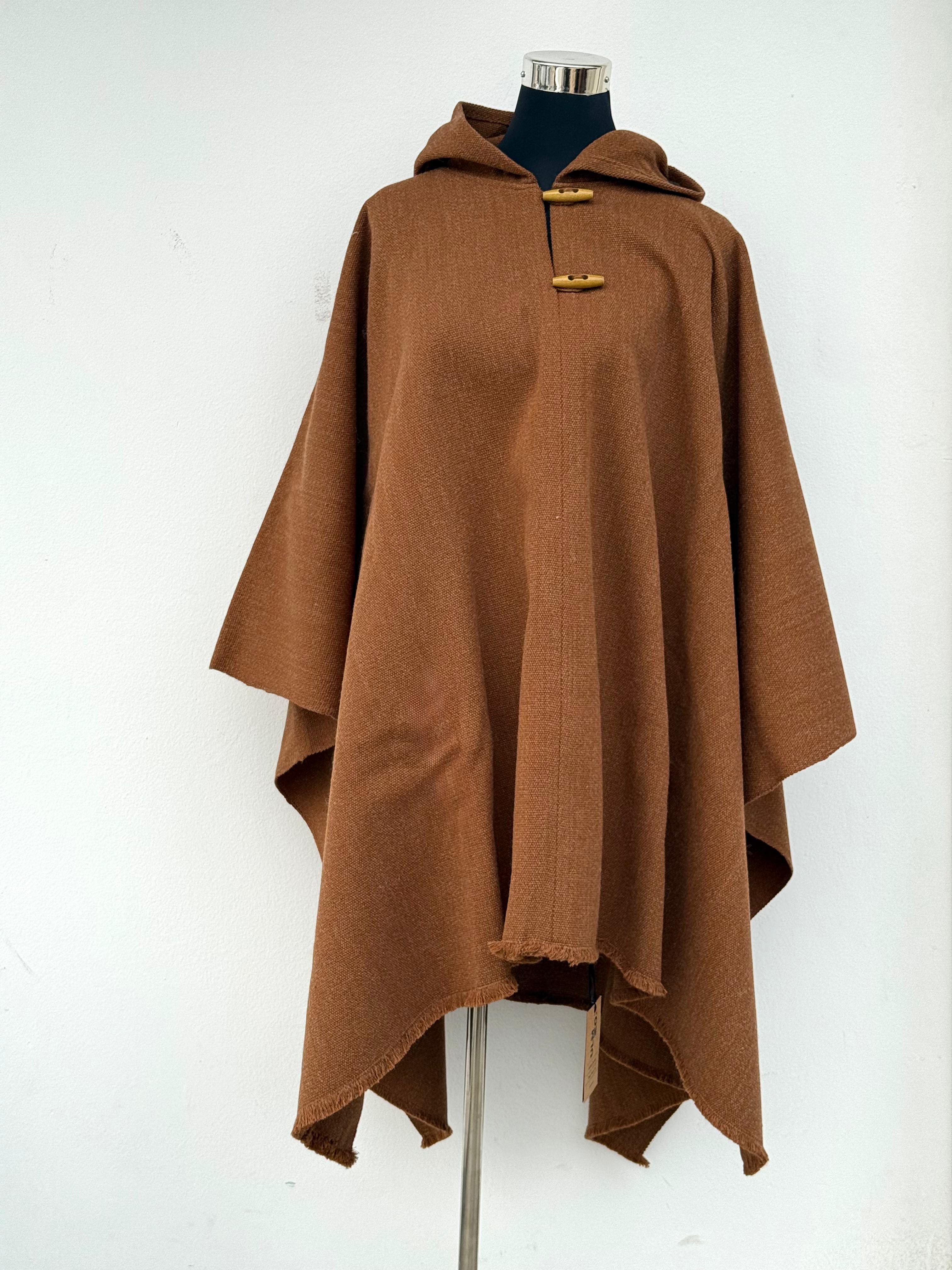 Poncho Tradicional con Capucha -  Lana y Alpaca  - Camel