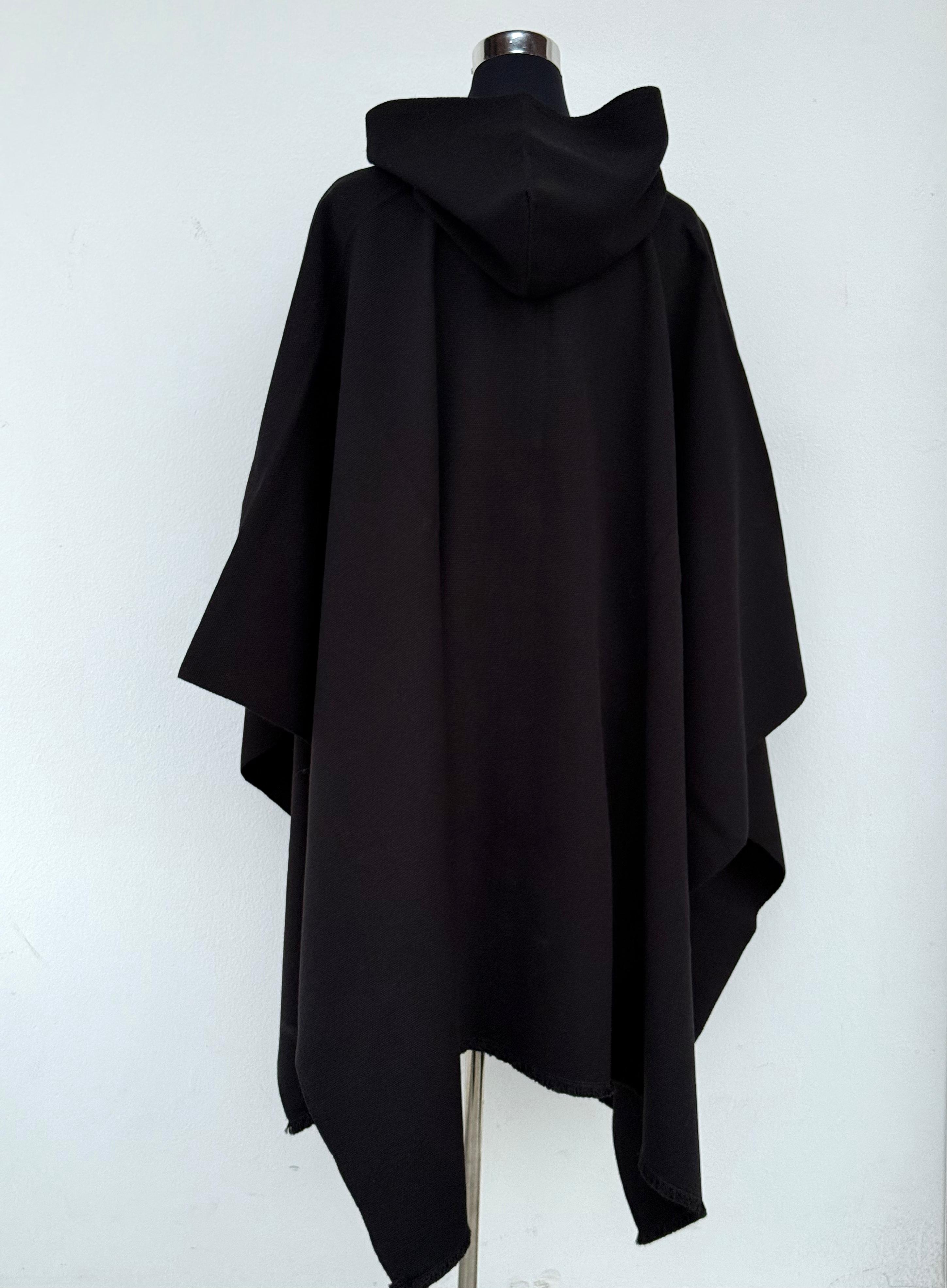 Poncho Tradicional con Capucha -  Lana y Alpaca  - Negro