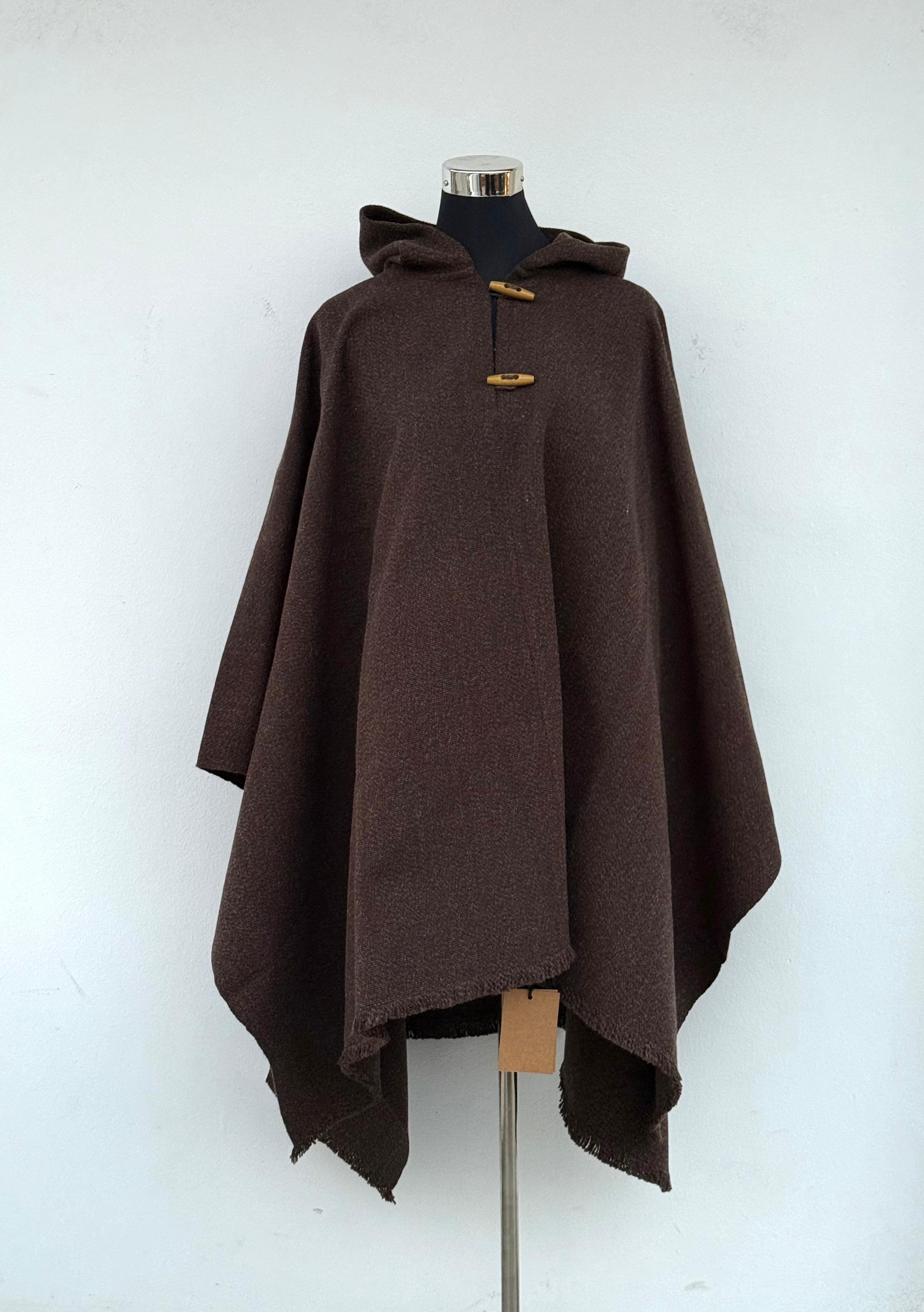 Poncho Tradicional con Capucha -  Lana y Alpaca  - Café Moro