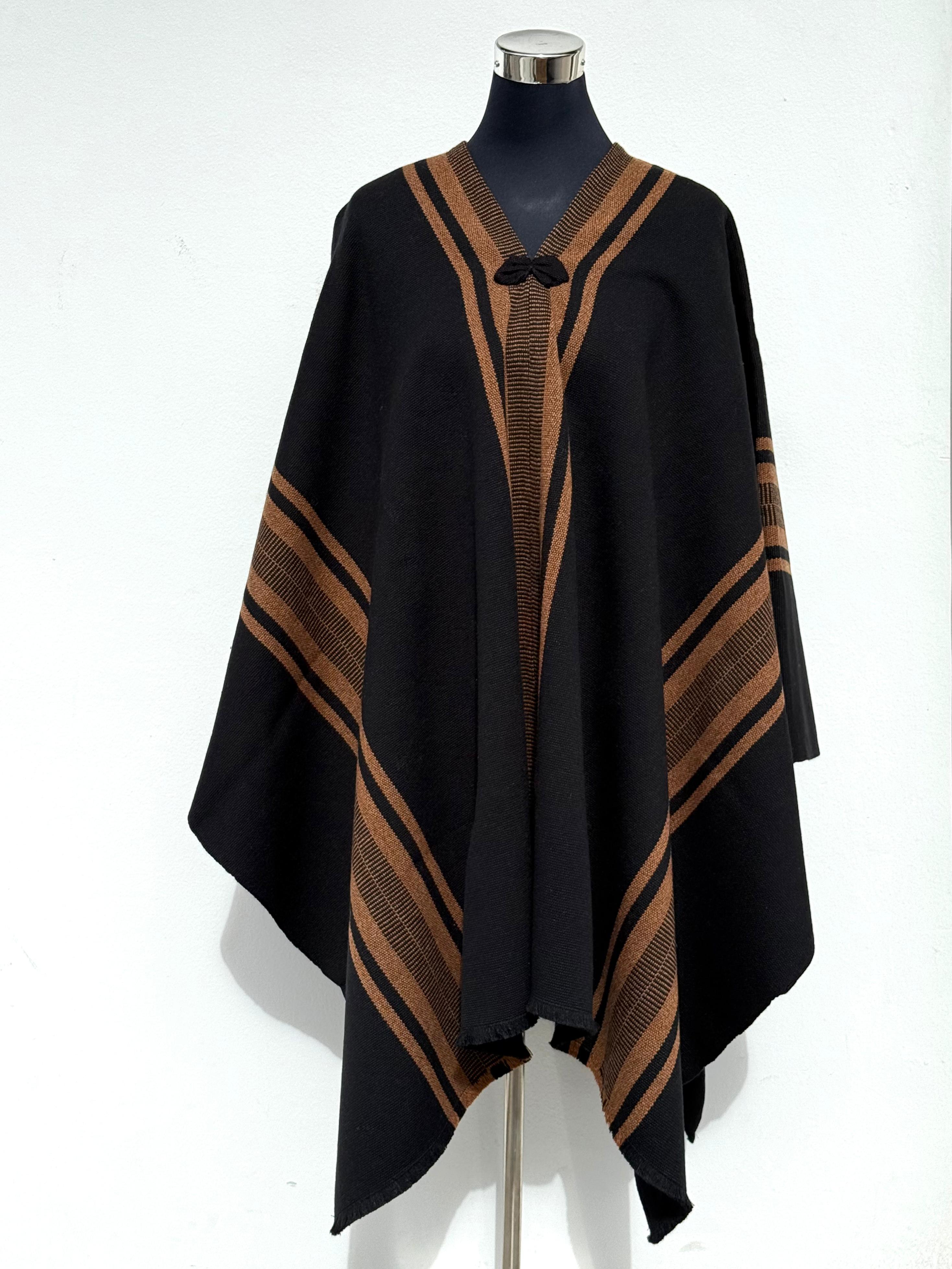 Poncho Peinecillo -  Lana y Alpaca  - Negro con Camel