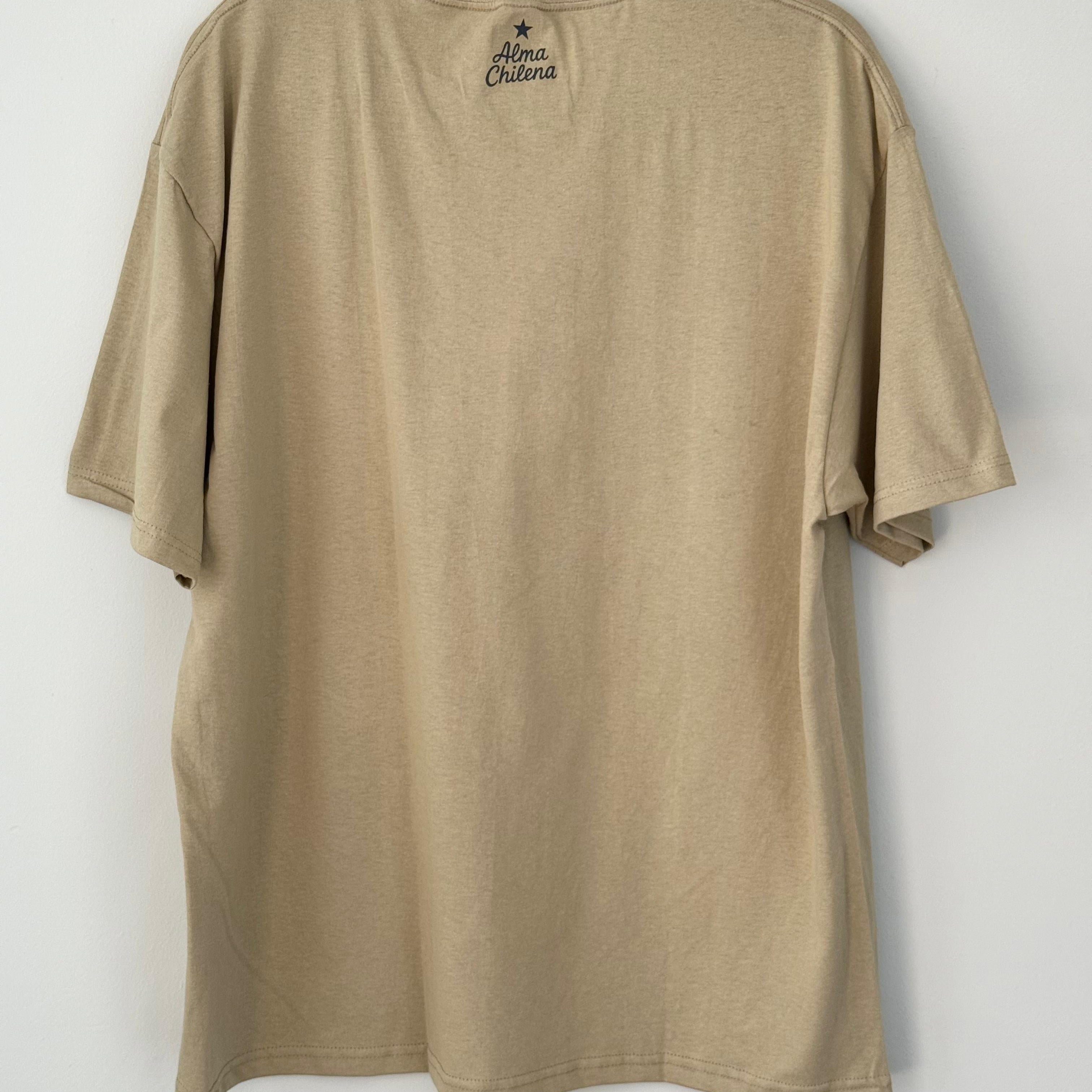 Polera Manga Corta Adultos Huemul (BEIGE) - Creado en Chile