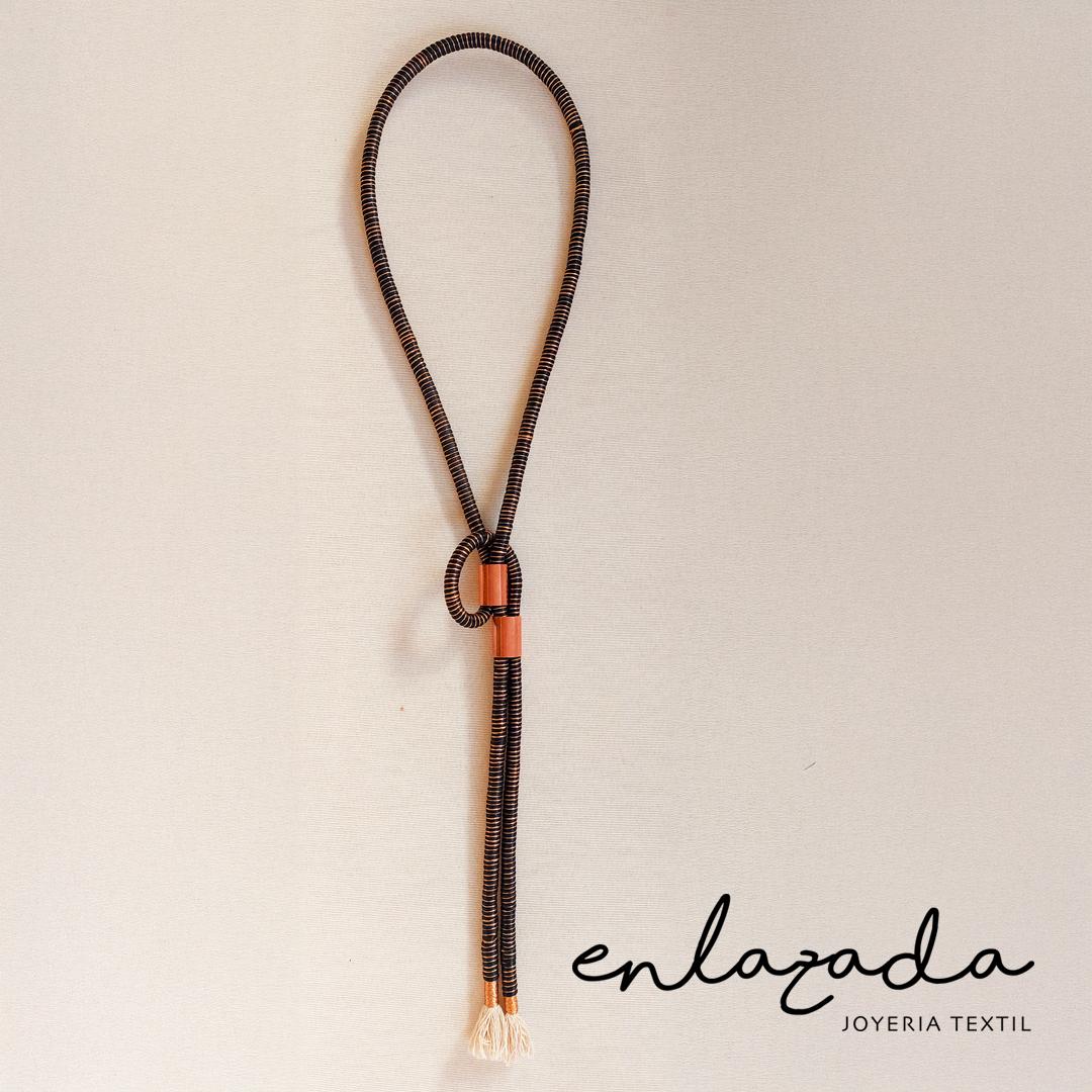 Collar Alba color Negro