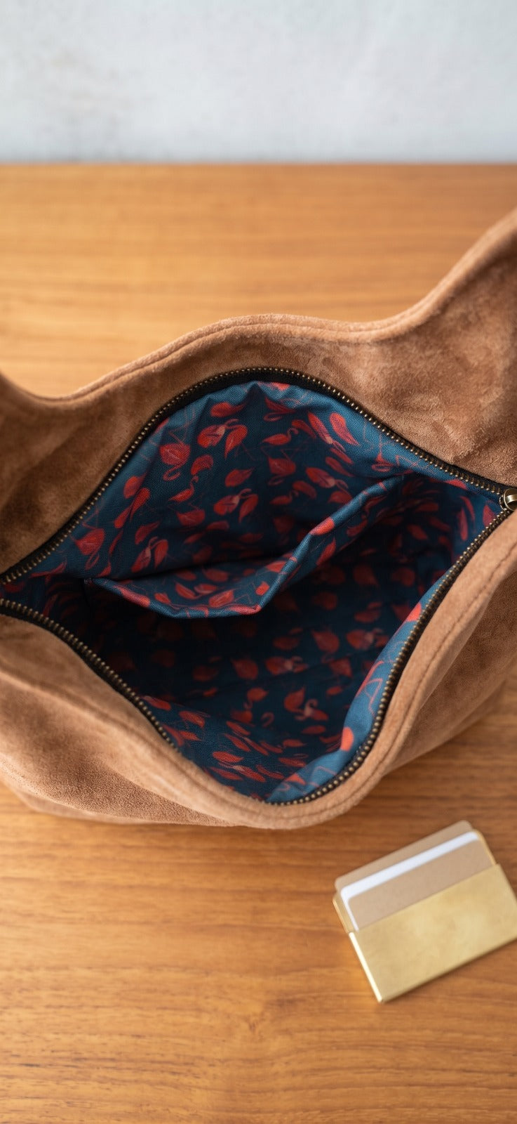 Cartera Cuero Carpincho con forro Tela Flamencos