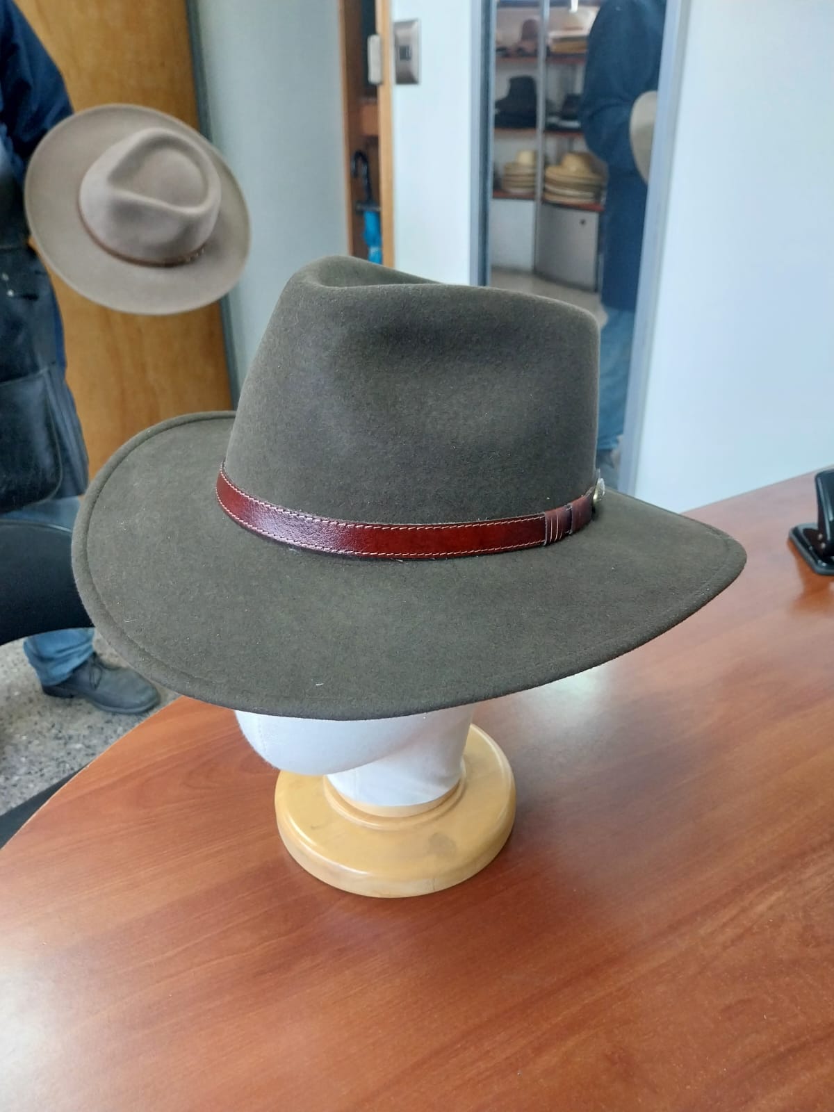 Sombrero paño lana - Color Chocolate