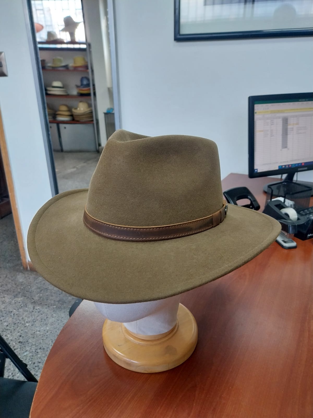 Sombrero paño lana - Color Café Medio