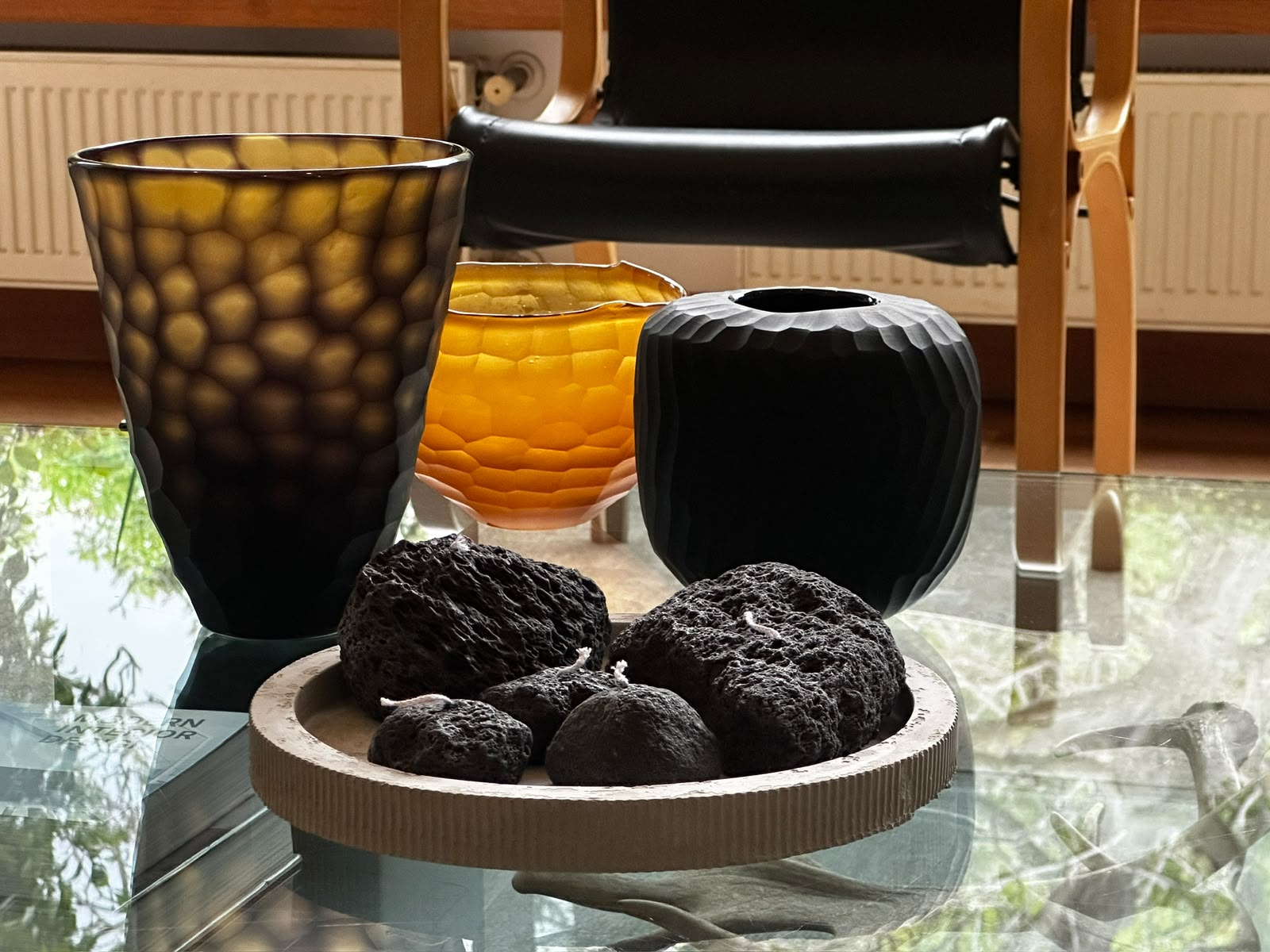 Set de 5 Velas con Base de Concreto – Piedras Volcánicas