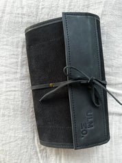 Juego de Cartas y Dominó Aysén - Cuero Carpincho Negro