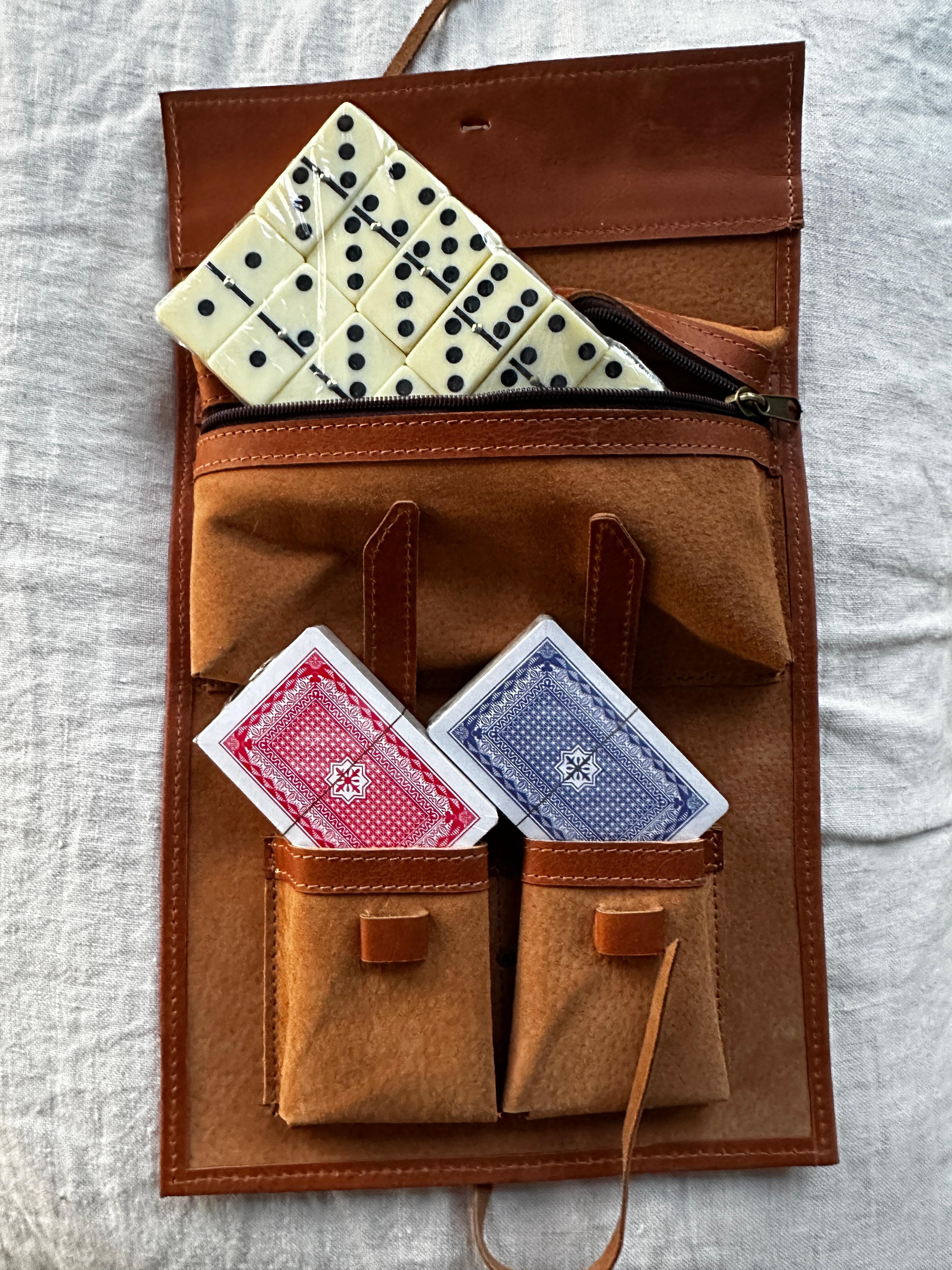 Juego de Cartas y Dominó Aysén - Cuero Carpincho Tostado