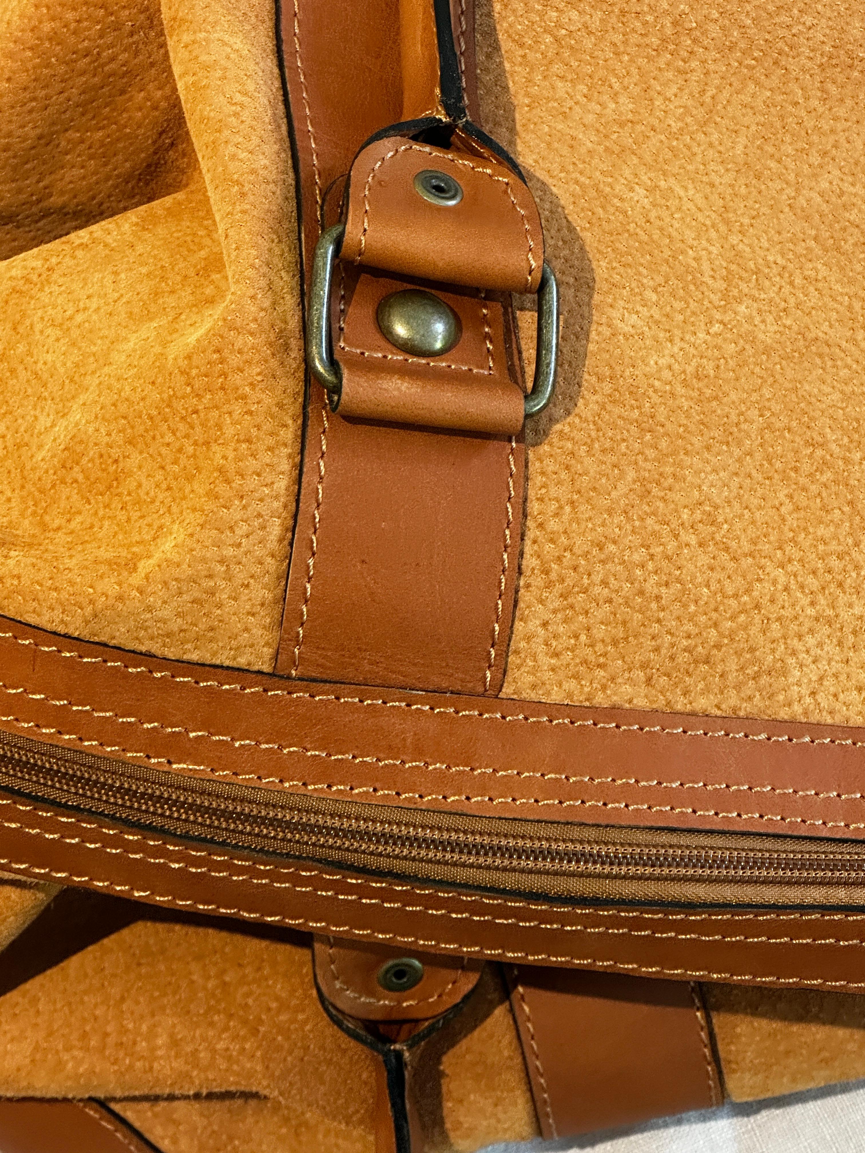 Bolso Baker Tostado - Cuero Carpincho