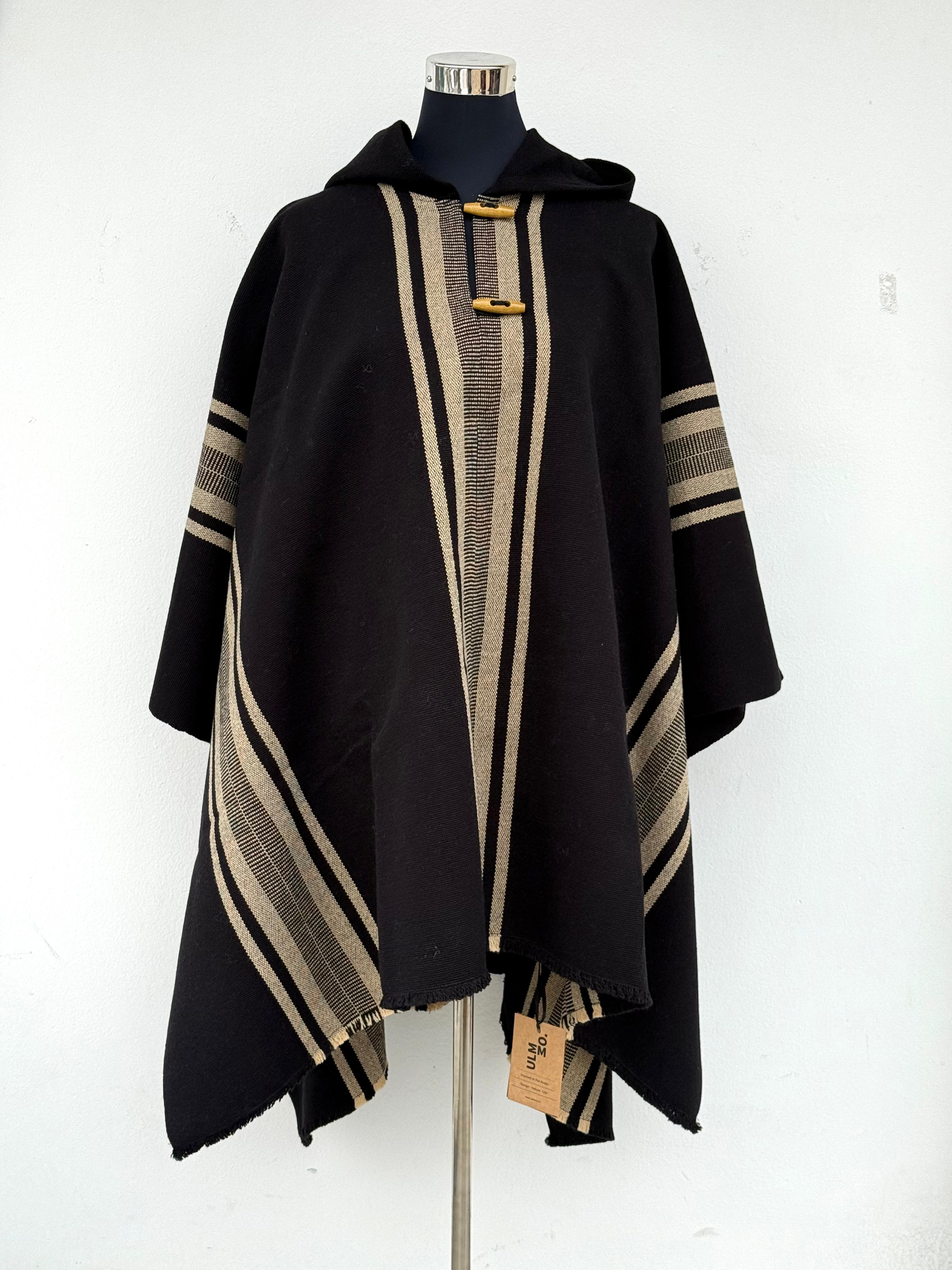 Poncho Peinecillo con Capucha -  Lana y Alpaca  - Negro con Beige