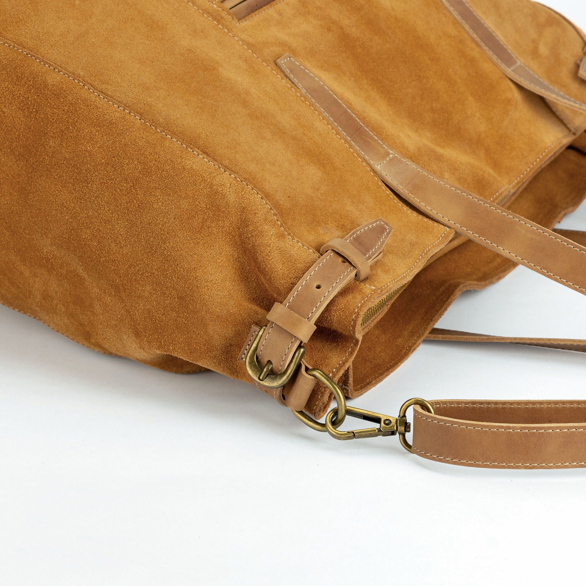 Maxi Bolso de cuero modelo DOMINGA